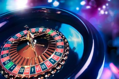 pis4d app interface showing live roulette table and betting options